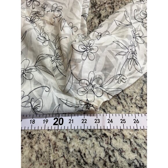 Alfred Dunner Sheer Button Up Blouse 18 Floral White Black Cottagecore Office - Picture 5 of 6